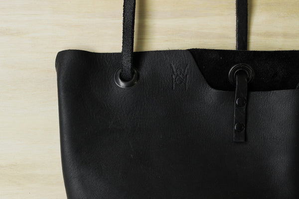 Cross Body Catch-All in Black