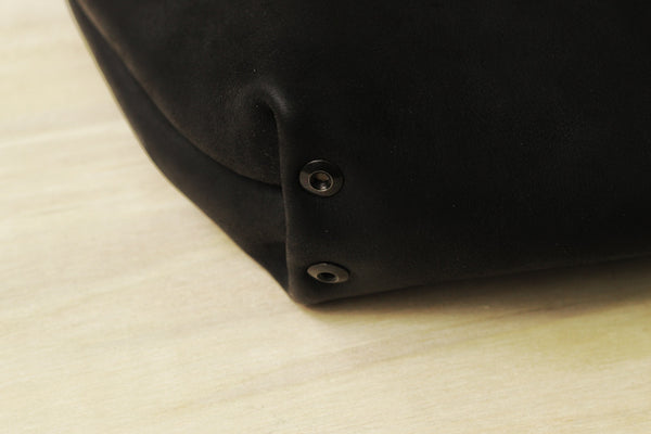 Cross Body Catch-All in Black